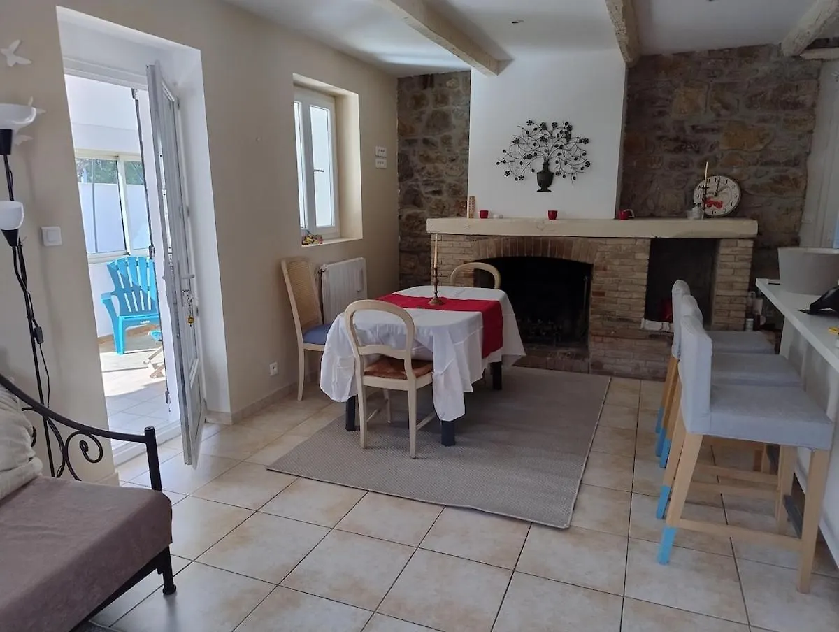 Holiday home A 50M De La Plage , 2 Chambres , Climatisation Parking Le Pradet