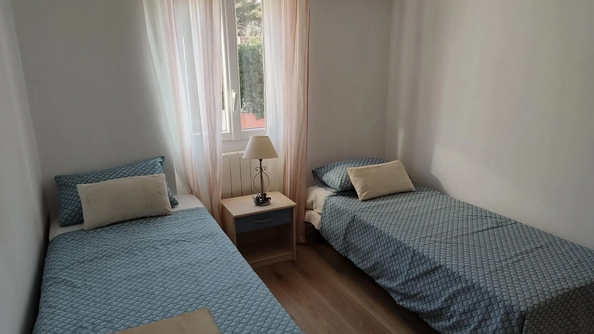 Holiday home A 50M De La Plage , 2 Chambres , Climatisation Parking Le Pradet